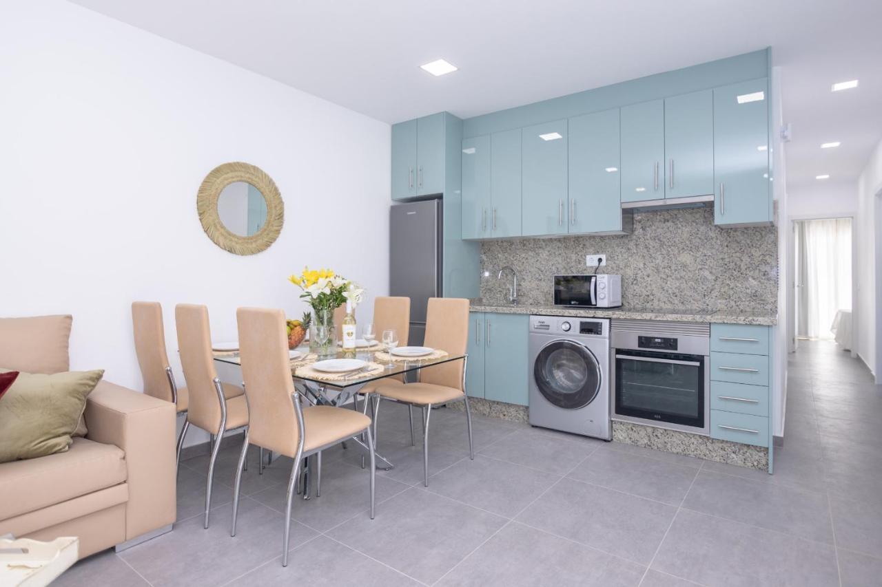 Apartment Family 6 Beachfront Corralejo By Holidays Home Esterno foto