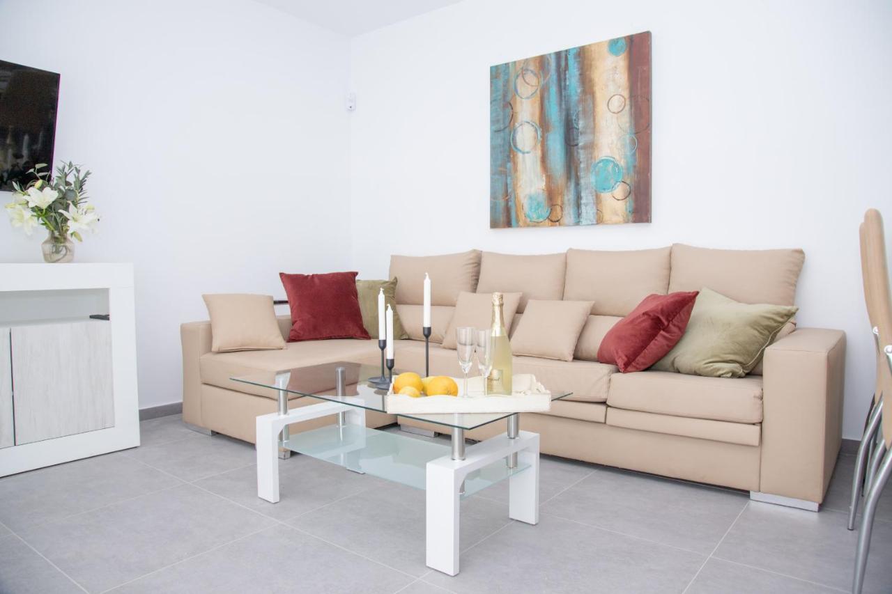 Apartment Family 6 Beachfront Corralejo By Holidays Home Esterno foto