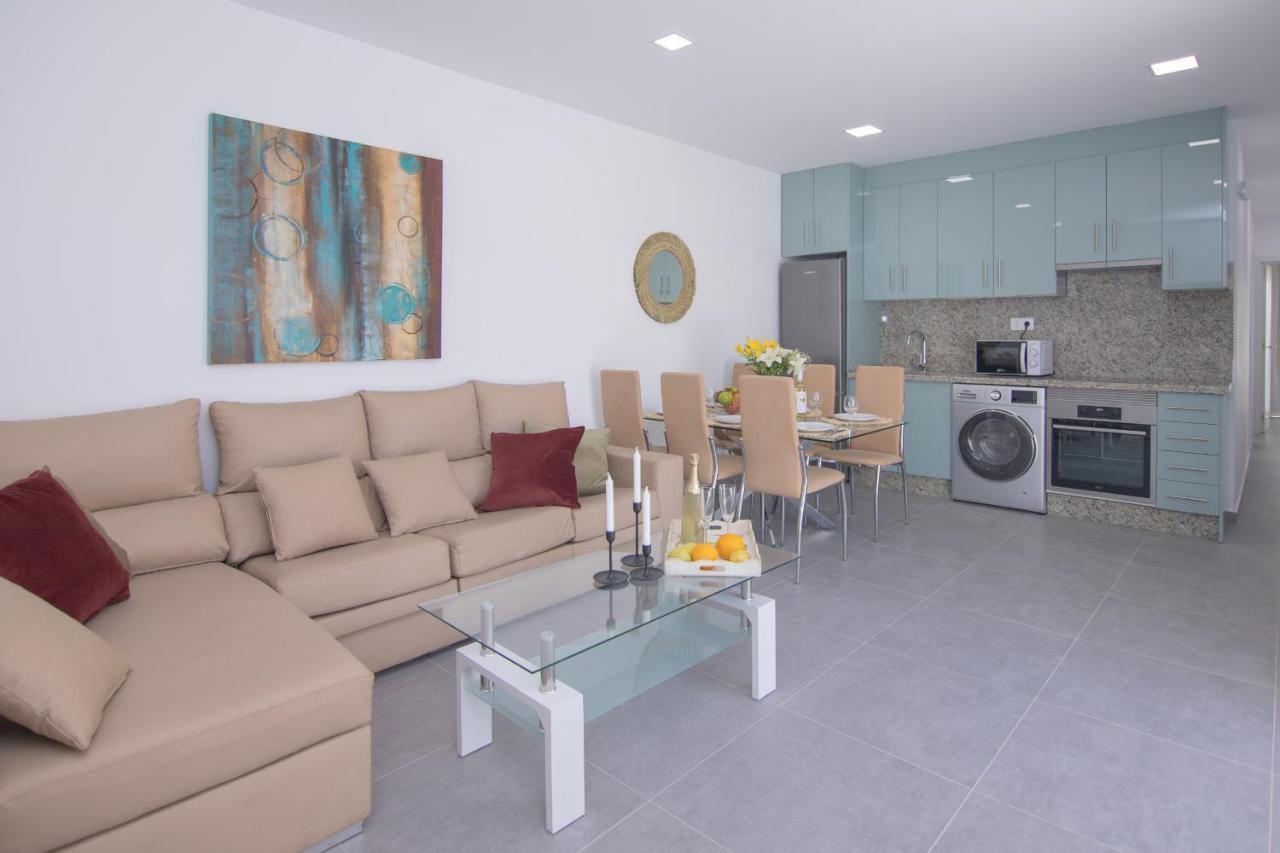 Apartment Family 6 Beachfront Corralejo By Holidays Home Esterno foto