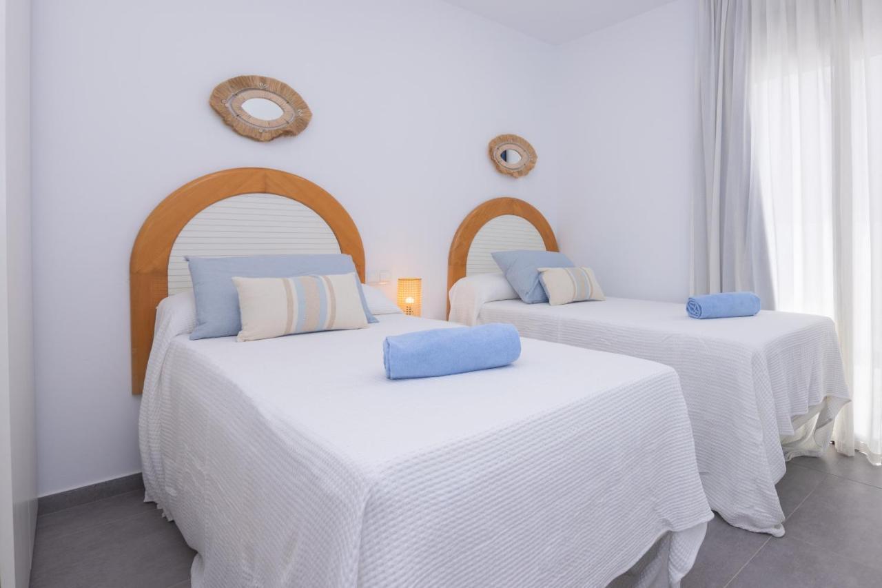 Apartment Family 6 Beachfront Corralejo By Holidays Home Esterno foto