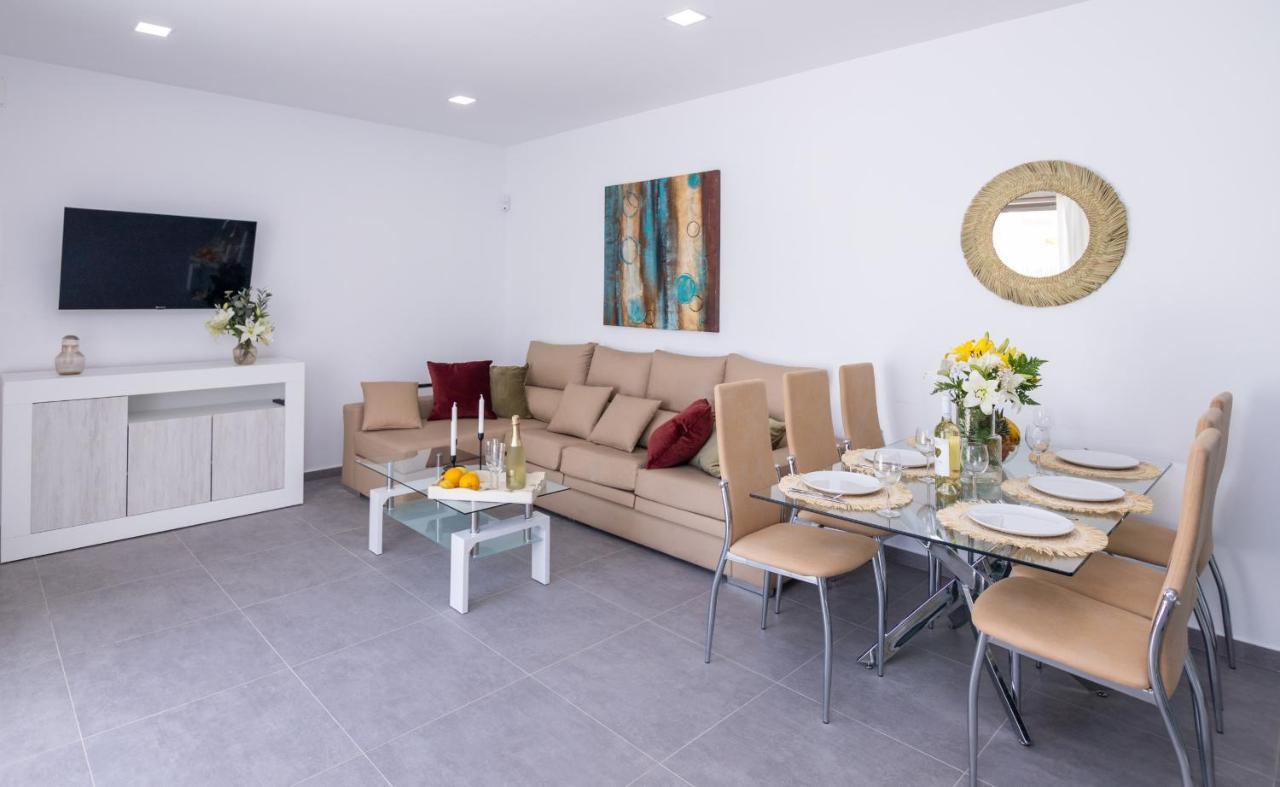 Apartment Family 6 Beachfront Corralejo By Holidays Home Esterno foto